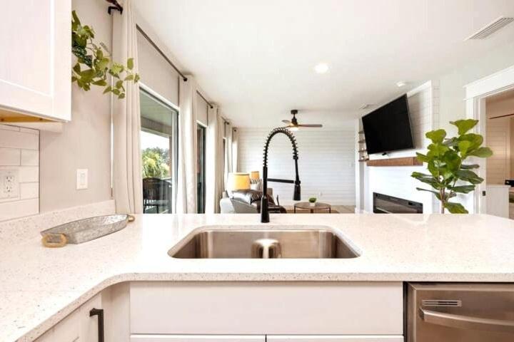 So Fire So Good 3 Comm Pools Lakeview Fireplace Destin Exteriér fotografie